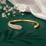 Load image into Gallery viewer, Sovereign Gold Loop
