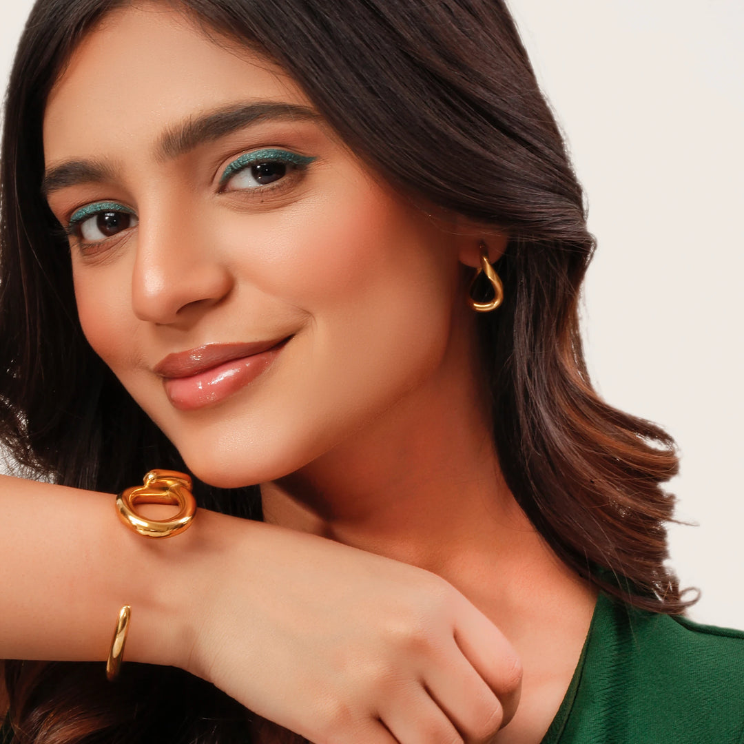 Bold Aura Cuff