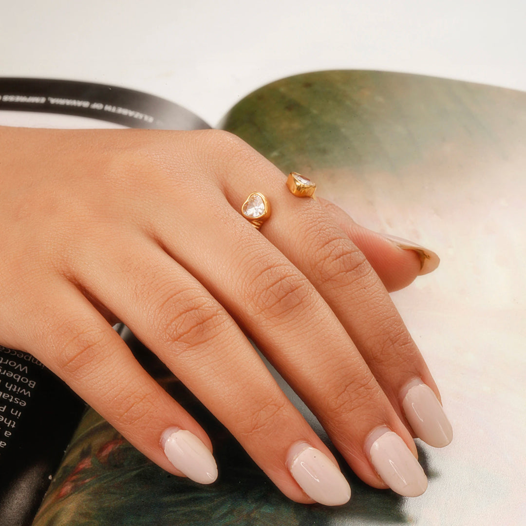 Blushia Ring (White)