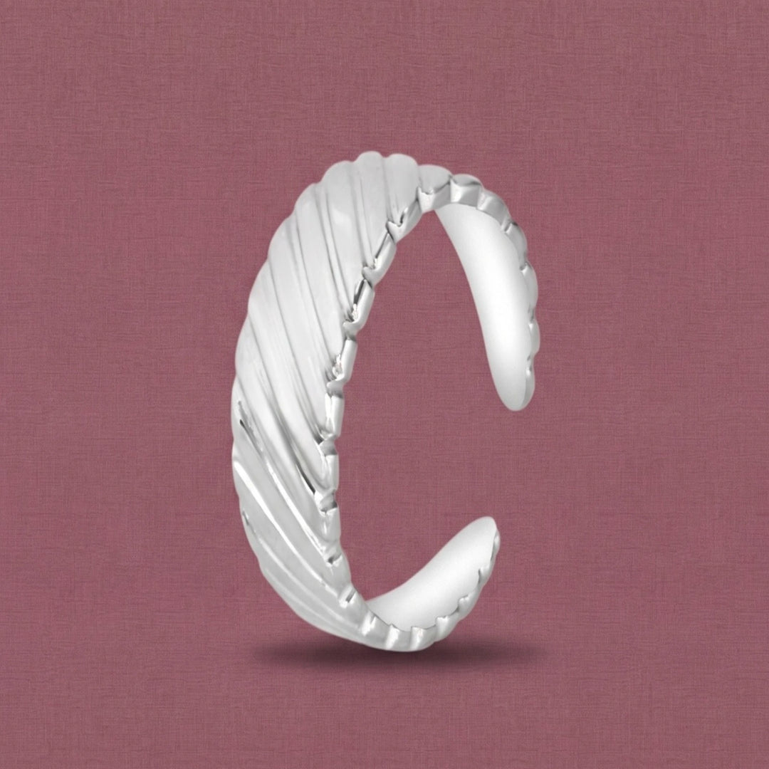 Croissant Ring