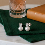 Load image into Gallery viewer, Solitaire Pearl studs
