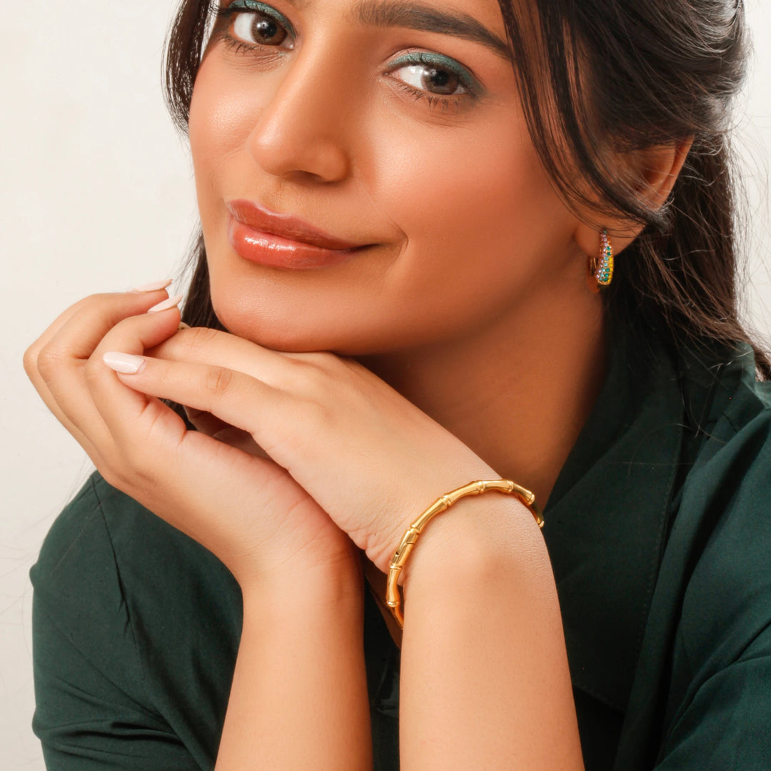 bamboo-inspired bangle (gold)